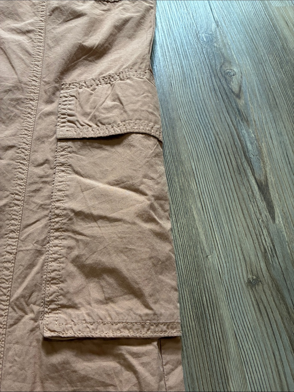 Aerie High Waisted Go-For-It Baggy Cargo Pants Carmel Brown
Women’s size S NWT - Picture 11 of 15